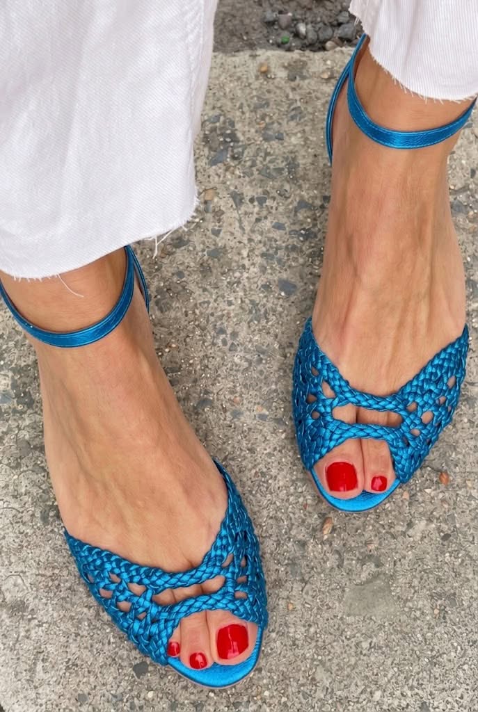 Isadora | Woven Golden Sandals